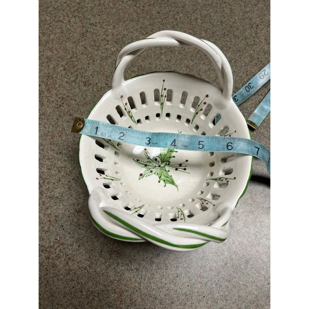 RCCL Porcelain‎ Holly Christmas basket